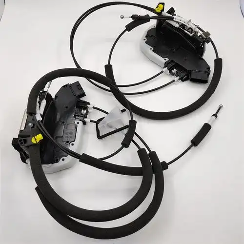 适用于逍客天籁骊威奇骏汽车中控锁车门闭锁器电机汽车门锁块拉线适配