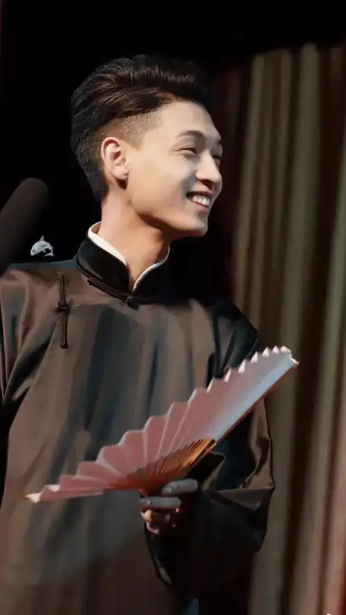 明星专辑|秦霄贤手机壁纸_高清