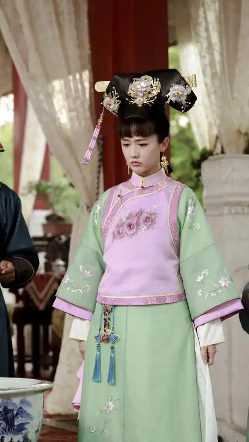 花落宫廷错流年