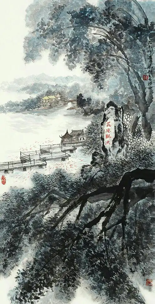 花港观鱼.只看不卖,乐煞群鱼,游人戏鱼,鱼跃水面三尺.