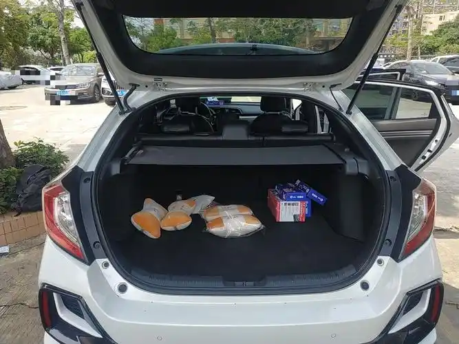 本田思域两厢2021款15t自动潮酷控国Ⅵ