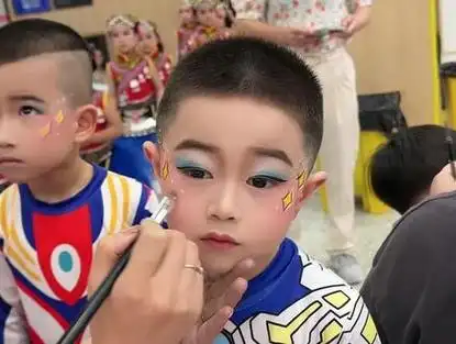 儿童舞台妆 #六一儿童节化妆 ,六一男孩子妆容,有没有在找奥特碌哪