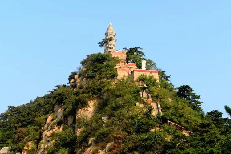 天津盘山挂月峰