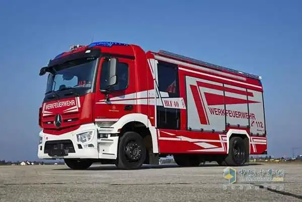 奔驰antos底盘消防车成功交付戴姆勒
