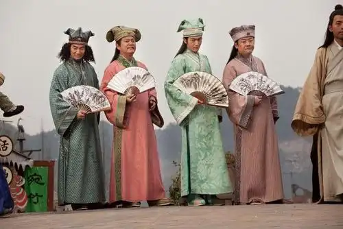 古代人夜晚的娱乐方式,有这几种,最后一种现在的人很羡慕