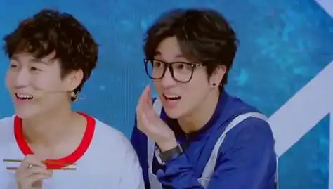 透鲜滴星期天:何炅修炼十级记性狂虐薛之谦 - 高清视频在线观看