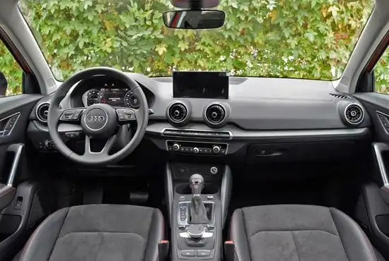 奥迪q2l 内饰图
