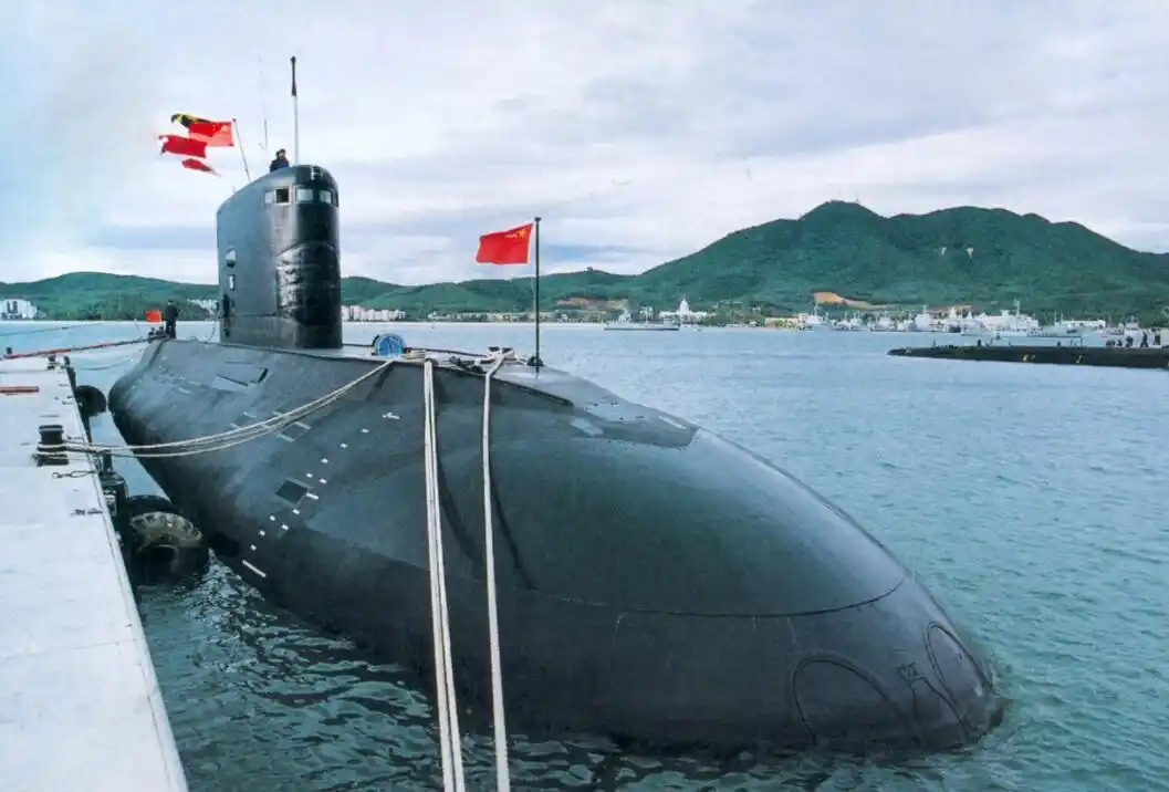 中国095攻击型核潜艇,加持3大尖端科技,变身最新海洋黑洞
