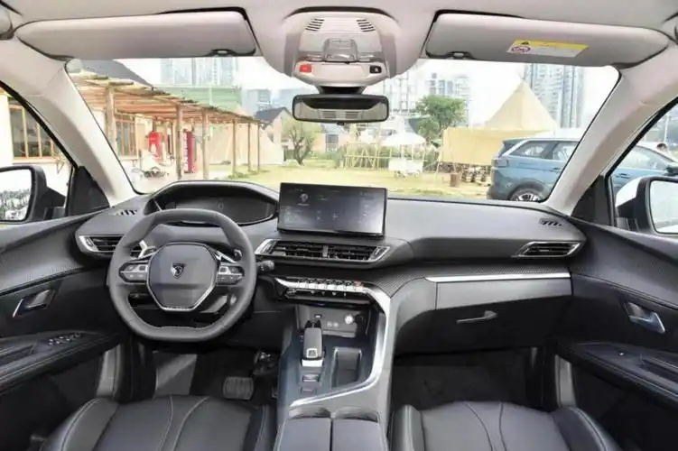 标致5008新增车型上市售2337万18t8at油耗751l