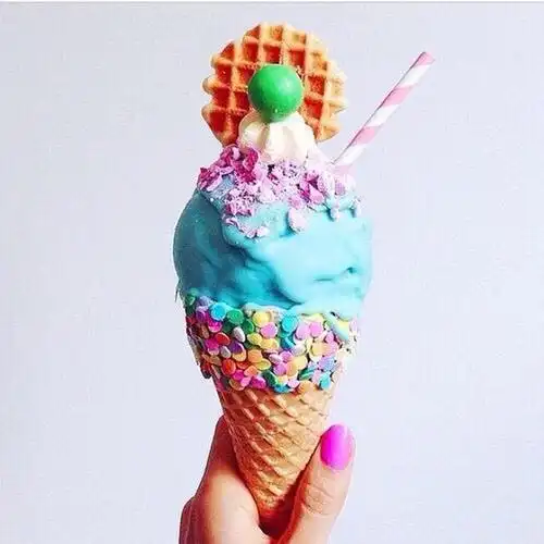 【夏日就要拿着甜筒到处街拍】夏天 冰激凌 雪糕 甜筒 脆皮 icecream