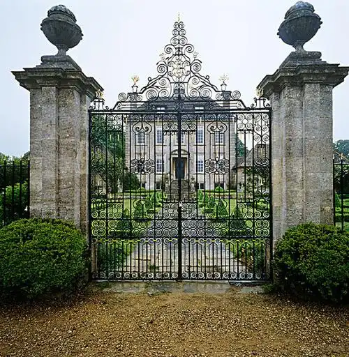 大门_西部_正面_古典_乔治时期风格_庄园_心形_英国_乡村_高清图片