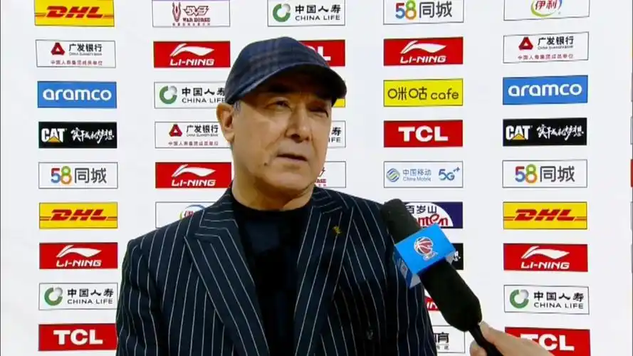 宁波男篮轻松拿捏上海男篮!宁波町渥主教练阿的江指导赛后采访