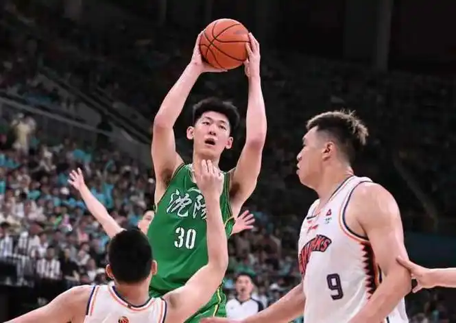 辽篮热身赛险胜上海男篮