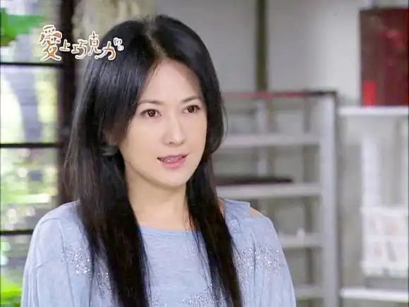 金城武前女友,两度嫁富豪选择净身离婚,53岁依旧魅力四射!