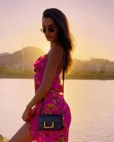 巴西超模gizele oliveira 的日常穿搭