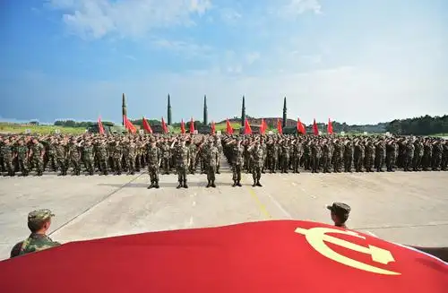 红土劲旅锻造红色传人火箭军某旅传承红色基因纪实