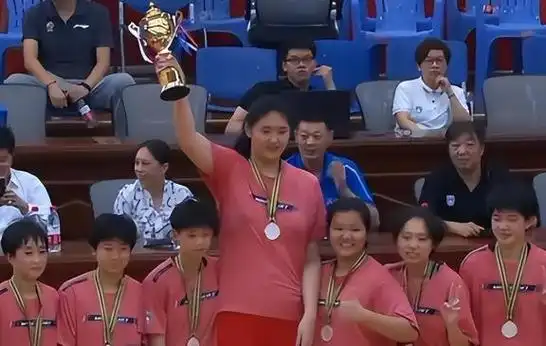 山东女姚明张子宇15岁身高已达2米26姚明女儿都没她能长