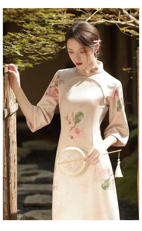 其他厚度:薄款上市时间:2021年冬季组合形式:两件套类别:旗袍袖长:七