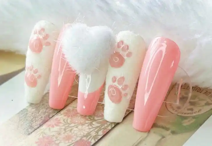 可爱猫爪美甲