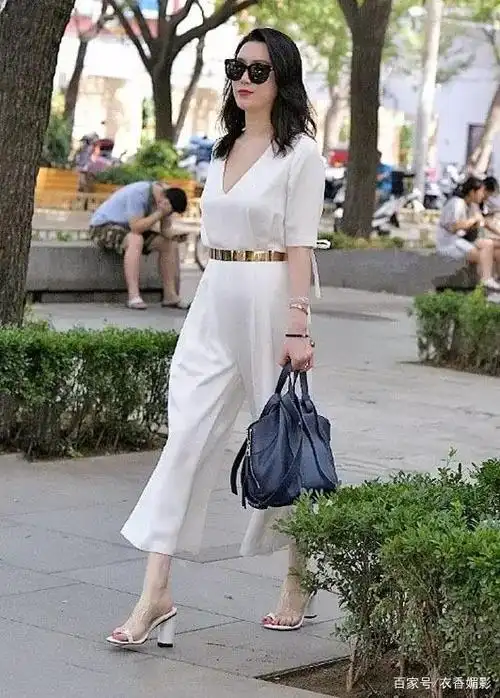 街拍:成熟的都市丽人,有范!