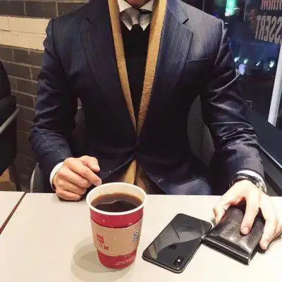 西装头像男生高清图 帅气下半身男士职业正装头像