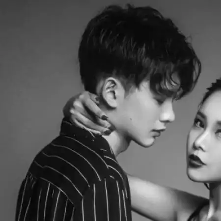 御姐情侣头像高冷双人最新出炉的来了