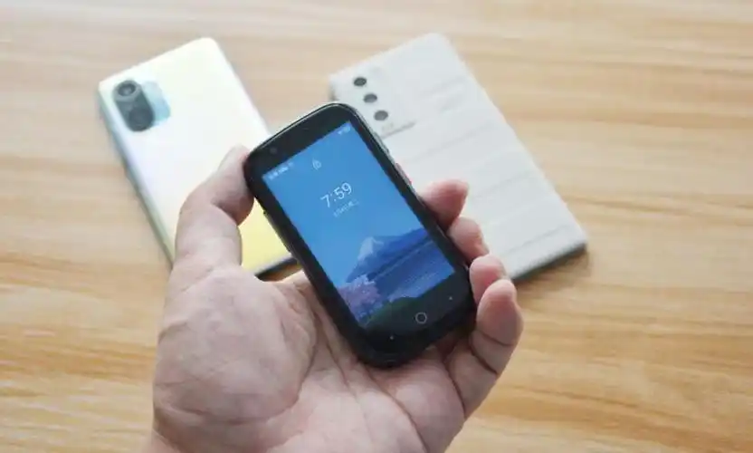 尺寸最小的智能手机3寸全面屏智能手机推荐