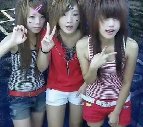 葬爱网名女生,葬爱家族霸气网名女图4