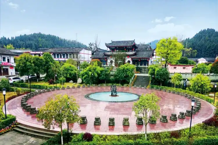 天宫院山水文化体验区位于阆中城西南20公里处.