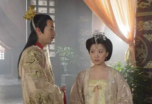 《至尊红颜》电影海报[3.4]