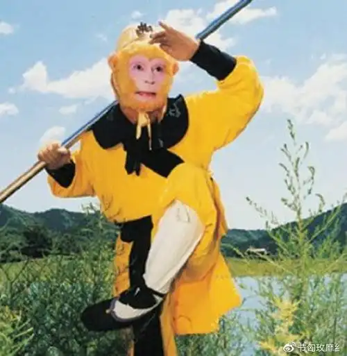 鞠婧祎起诉美妆博主事件太疯狂对比六小龄童当年行为还算理智