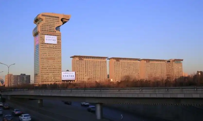 谁设计了刚刚被拍出51亿的北京"盘古大观"?_李祖原