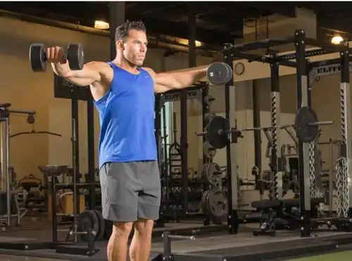 哑铃侧平举怎么练才能练就3d肩?