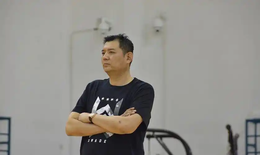 巩晓彬批男篮:技不如人还不拼,应像男人去战斗!_比赛_苏丹队_对手