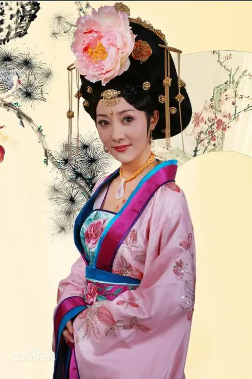 隋唐英雄传三中的杨妃是谁扮演的