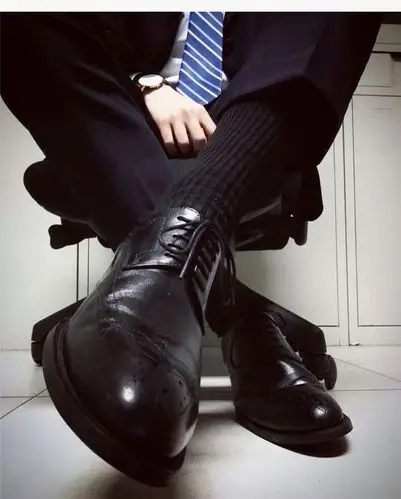 西装袜男生长袜绅士袜商务男袜高端正装皮鞋袜子黑色中长筒性感西装袜