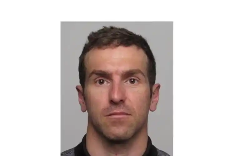 qrl(乔任梁死亡真相电影) - 冠木字词网