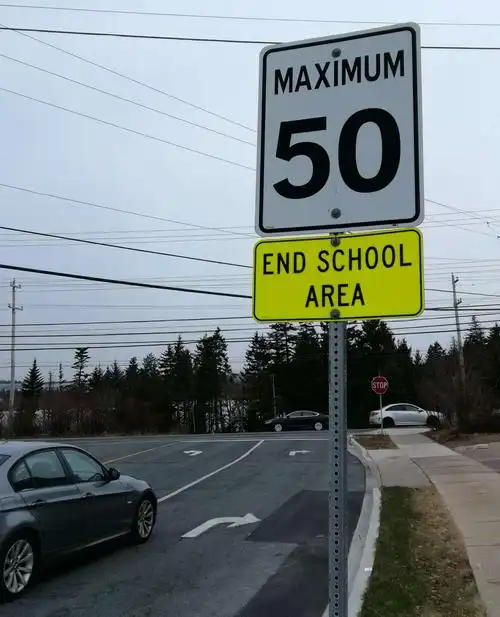 其它 看看哈利法克斯的"奇葩"标志牌   加拿大人凡事都讲规矩,讲法制