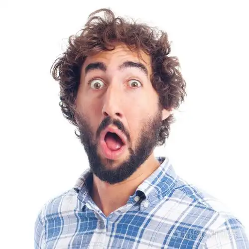 惊讶的年轻人