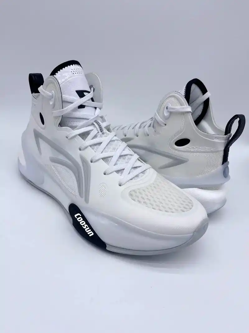 李宁驭帅17-黑白|高清大图.当李宁拿出驭帅17,各大球鞋厂 - 抖音