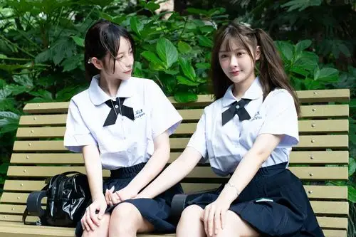 长风公园闺蜜照