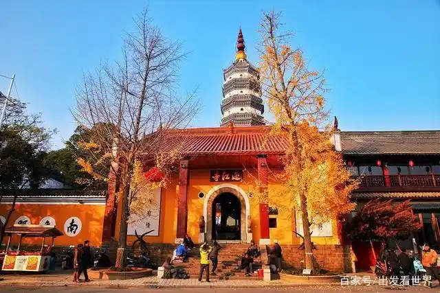 安庆市位于安徽省西南部