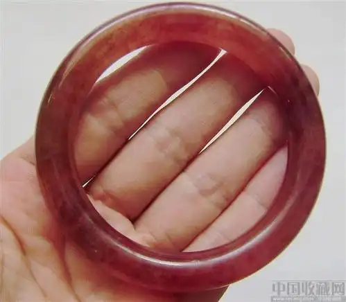 稀有老坑冰种红翡翠手镯传世收藏佳品