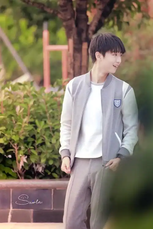 王俊凯# 161106《我们的少年时代》拍摄 高清9p