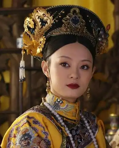 在甄嬛传中甄嬛从小主到太后5款流苏头饰美得很精致