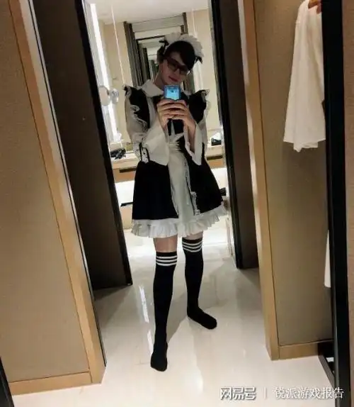 国外女装大佬不算啥我们有贝拉拉和诺夏夏