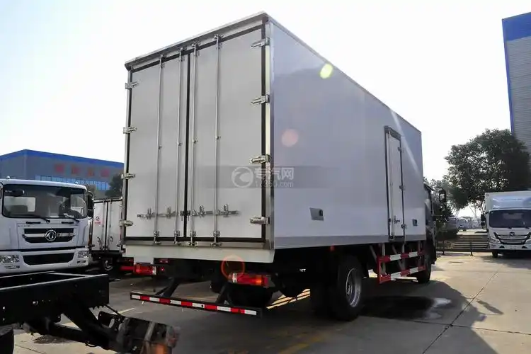 福田欧马可s5厢式运输车右后45度图_厢式货车图片_专汽网