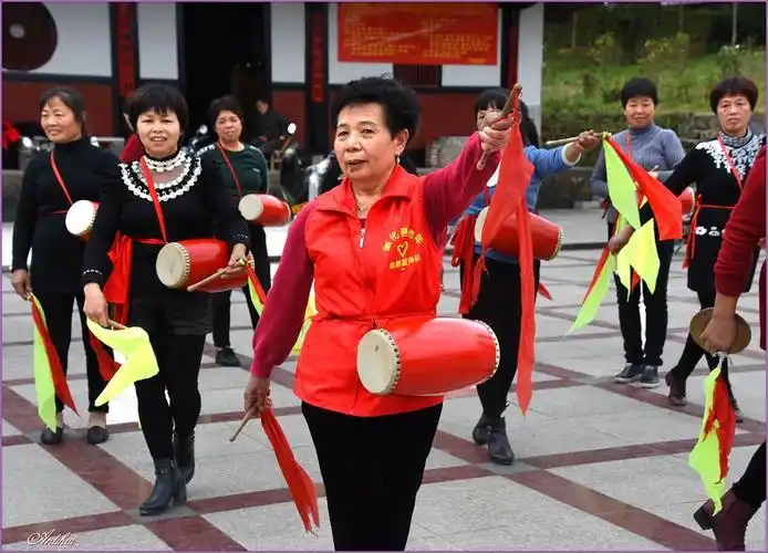三班村硕杰光裕堂腰鼓队组建成功