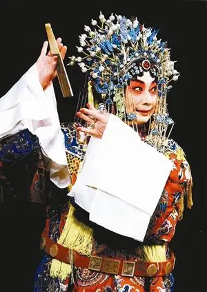 梅葆玖:梨花开 春带雨 梨花落 春入泥