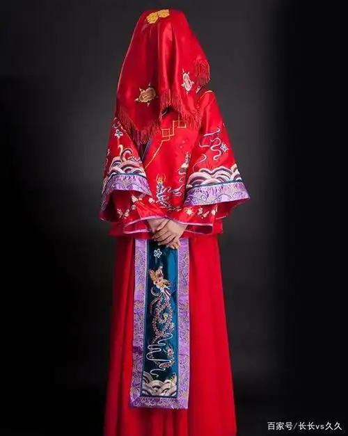 中式婚礼,新娘子出嫁为何要盖红盖头?盖头的用途和寓意